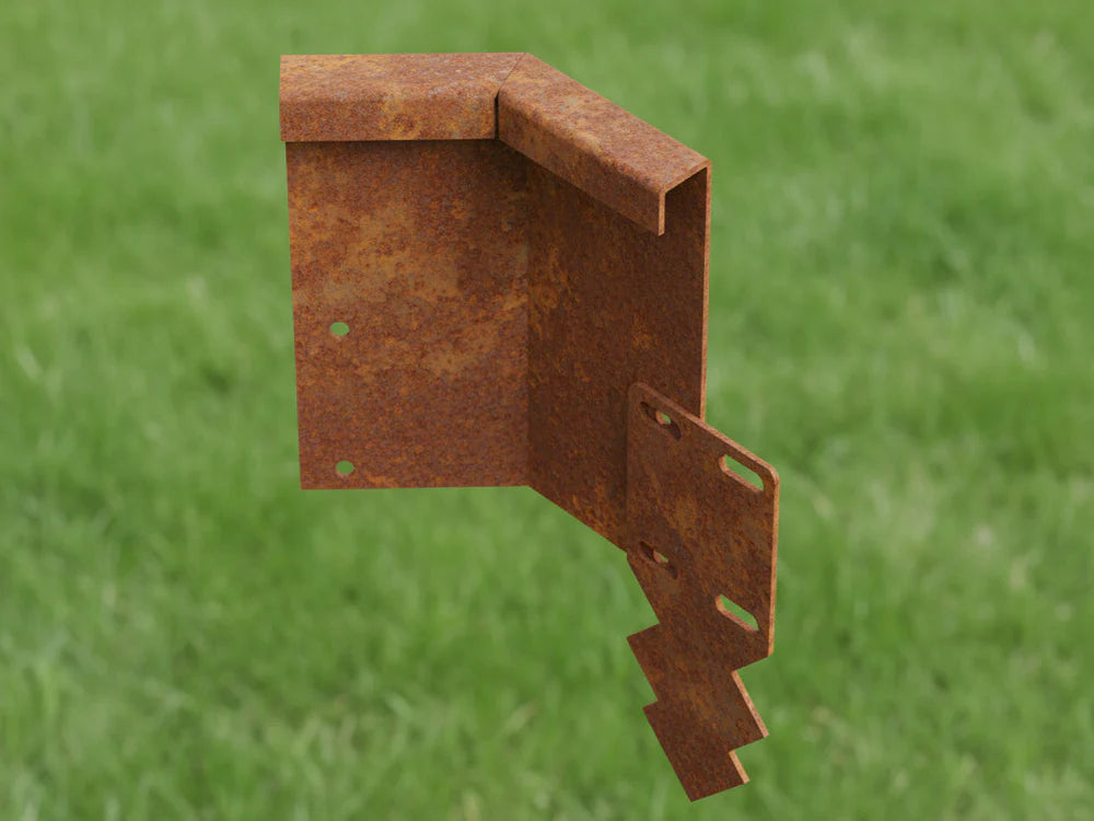 Utvändigt 45 graders hörn i cortenstål för trädgårdskant med ombock och skarvspett