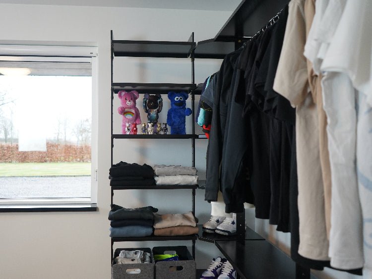 Öppna garderober i stål: fördelar och överväganden